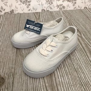 white canvas shoes kids size 8